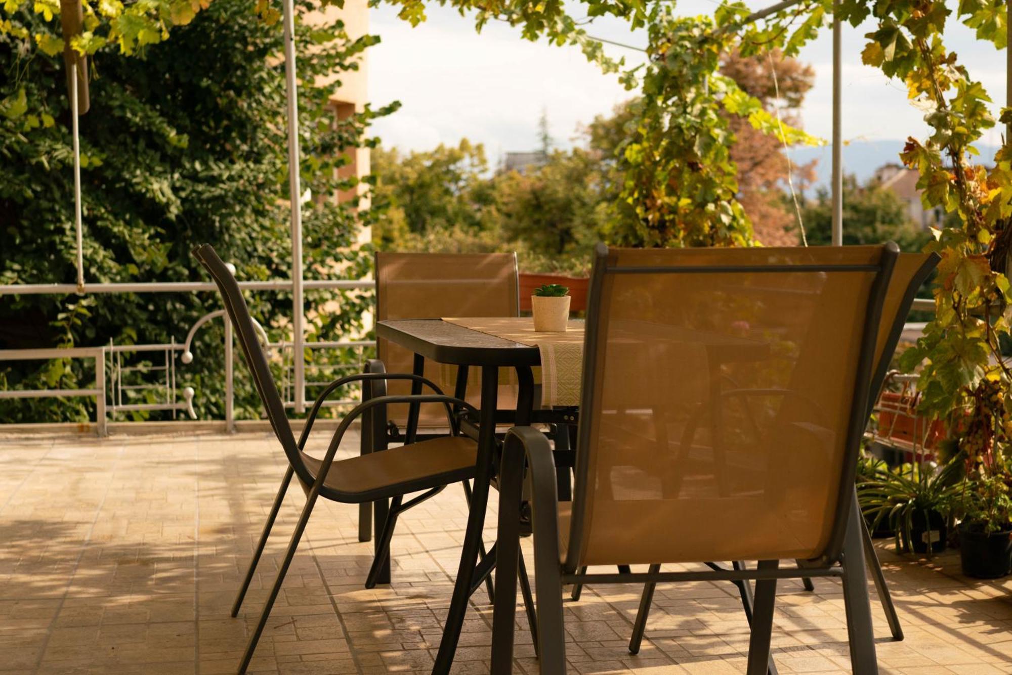 2-Bedroom Flat - Sunny Balcony Płowdiw Zewnętrze zdjęcie